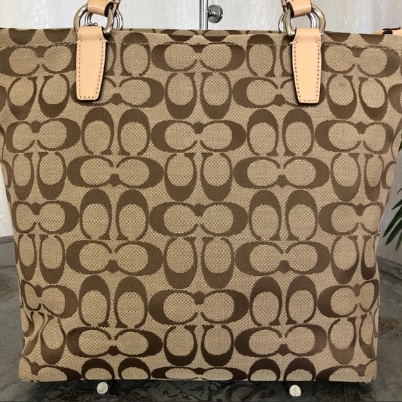 COACH Signature Stripe 12CM Tote (F28504) - Picture 4 of 12